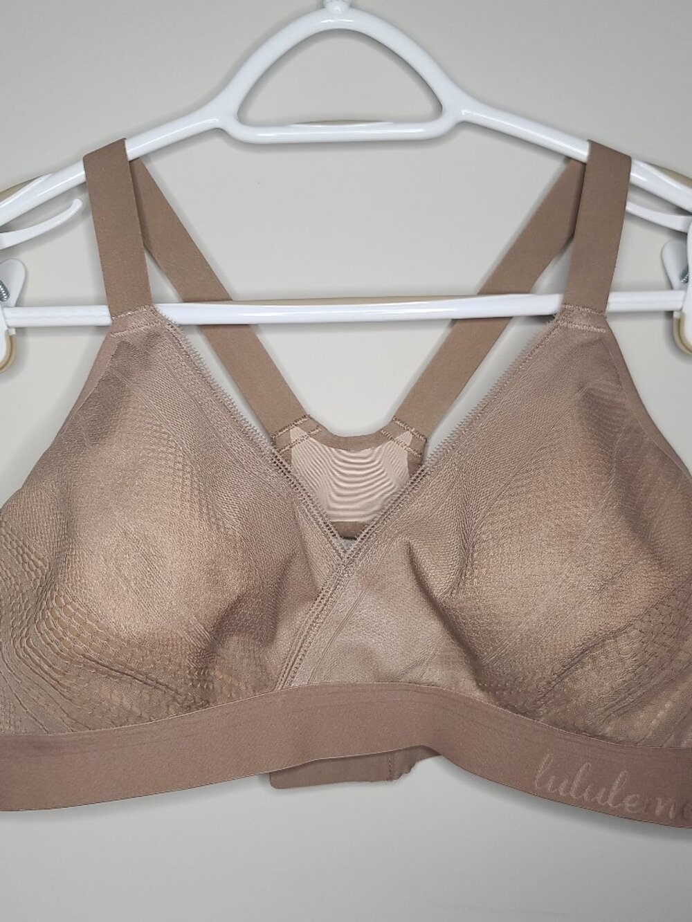 Lululemon Awake to Lace Bra Soft Sand/Crepe Size 38D